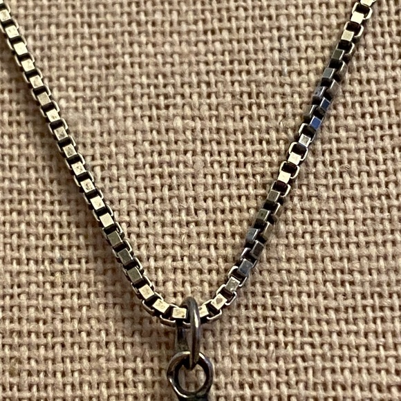 Vintage turquoise cross pendant from Mexico on a thick Italian silver box chain - Picture 3 of 9